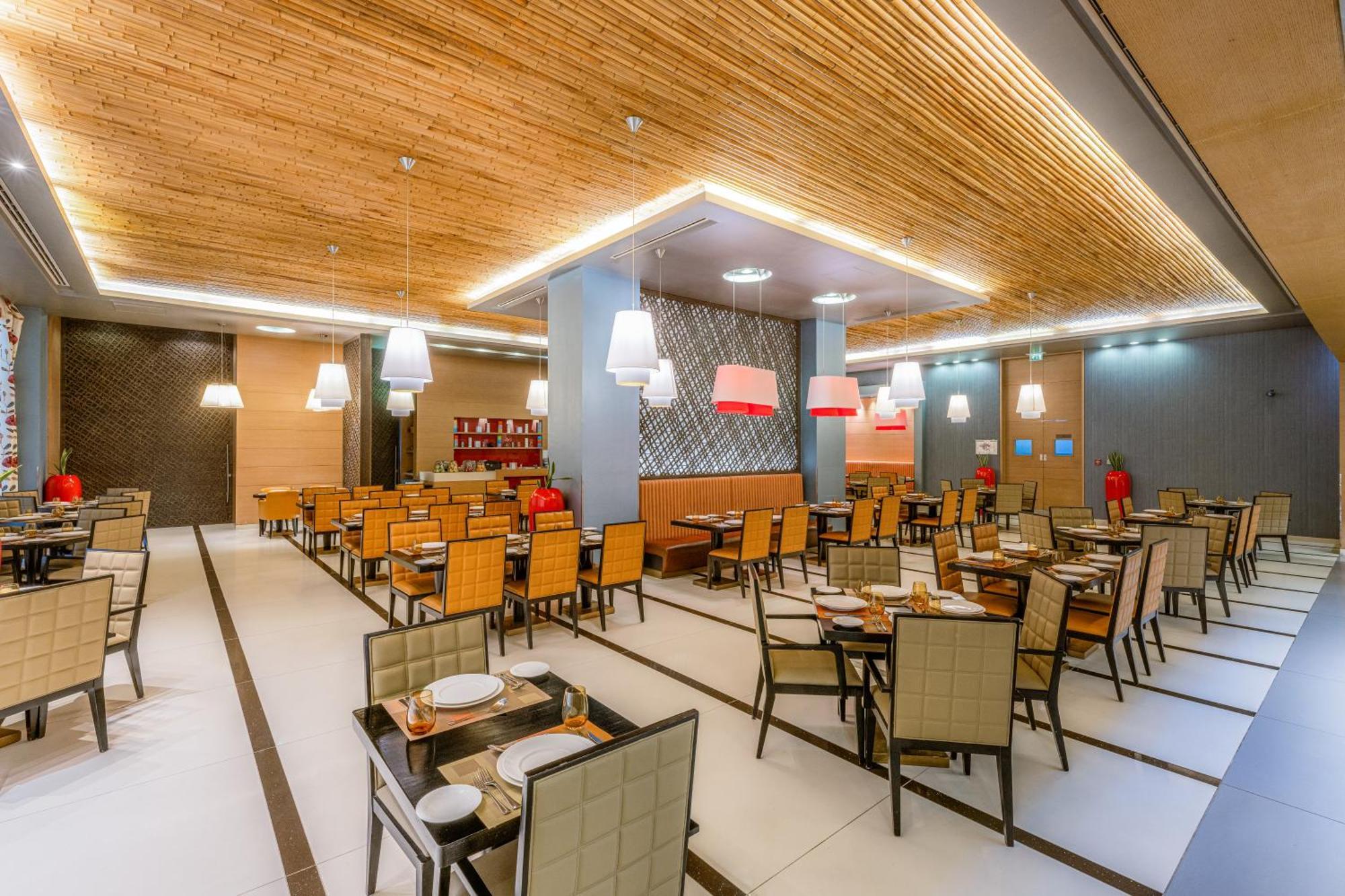 瑞汉希里罗塔纳酒店 艾因 外观 照片 Restaurant