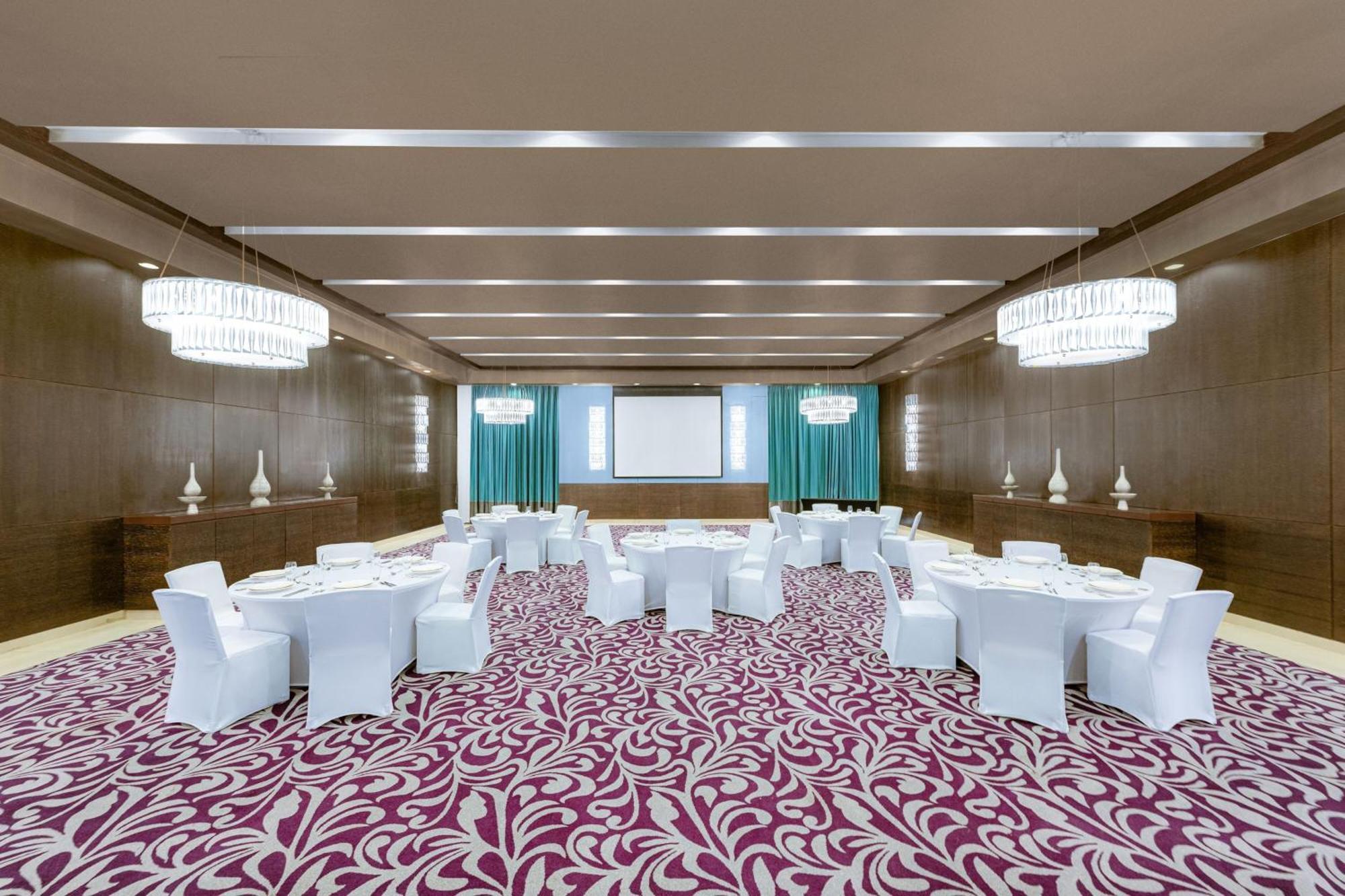 瑞汉希里罗塔纳酒店 艾因 外观 照片 Meeting room